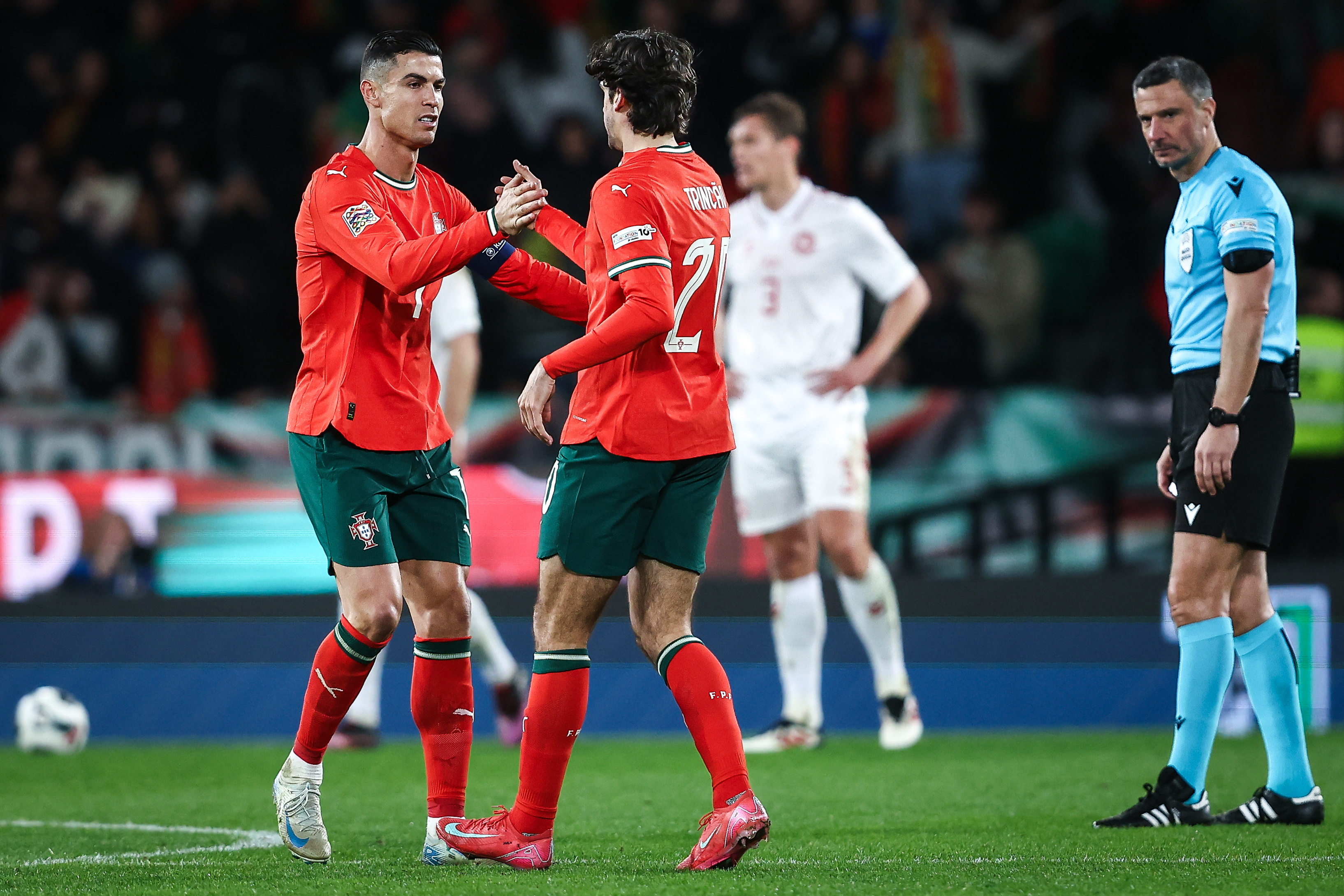 KOK体育-欧国联半决赛激情开战，各队实力暗藏玄机